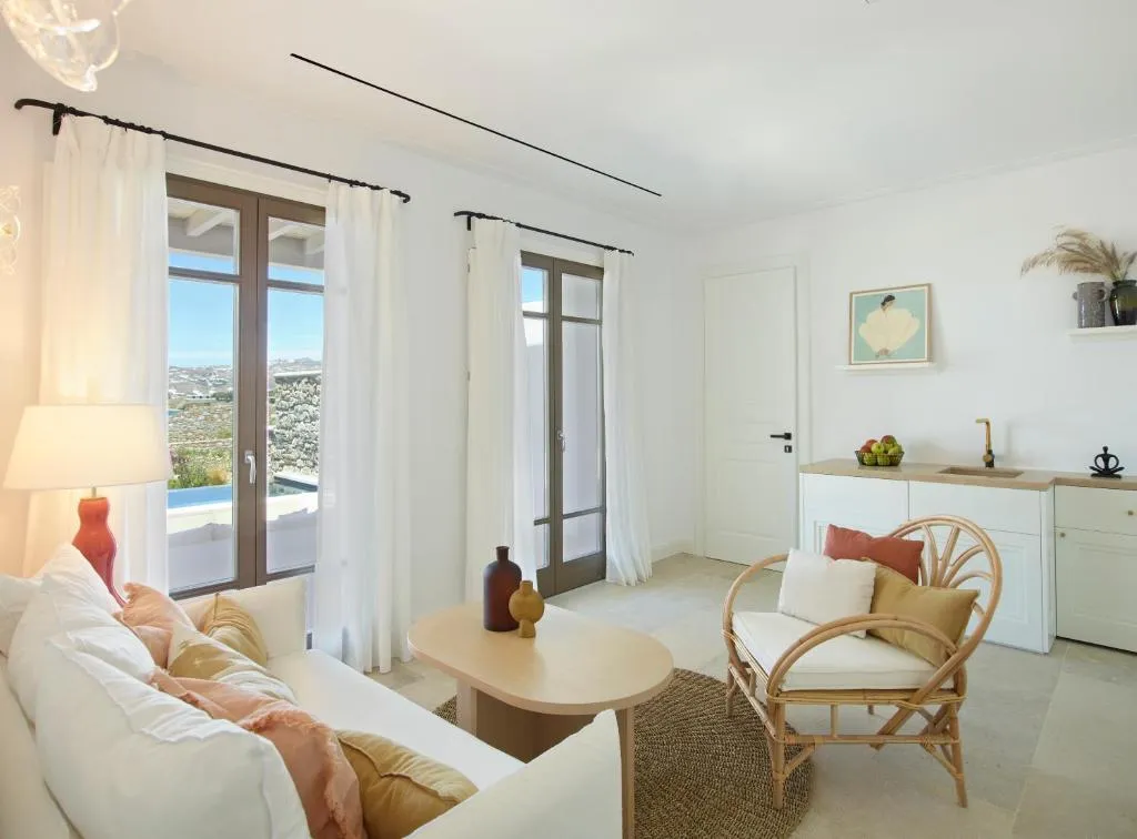 HOME TWO BEDROOMS WITH PRIVATE POOL Room, Bonzoe Suites & Villas, Mykonos