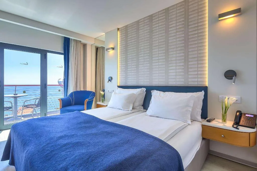 Room, The Views Monumental, Madeira