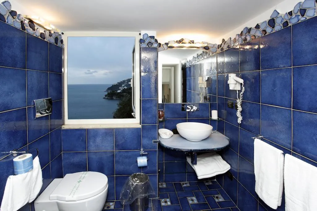 General view, Hotel La Ninfa, Naples
