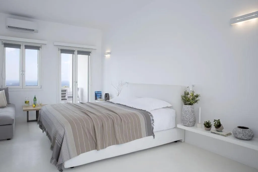 Room, May Seven Suites Hotel, Santorini