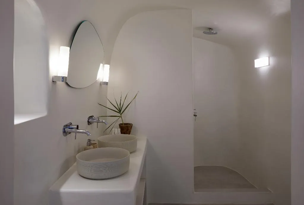 CAVE TWO BEDROOMS TWO BATHROOMS Room, Elysian Santorini, Santorini