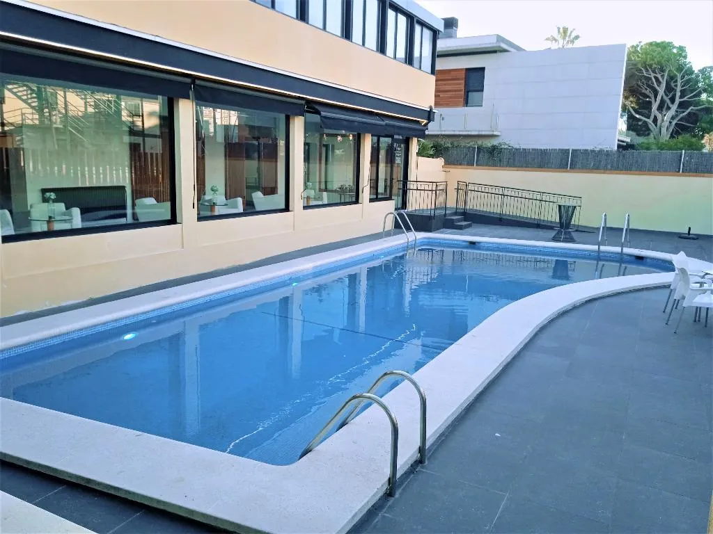 Pool, Hotel 153, Barcelona