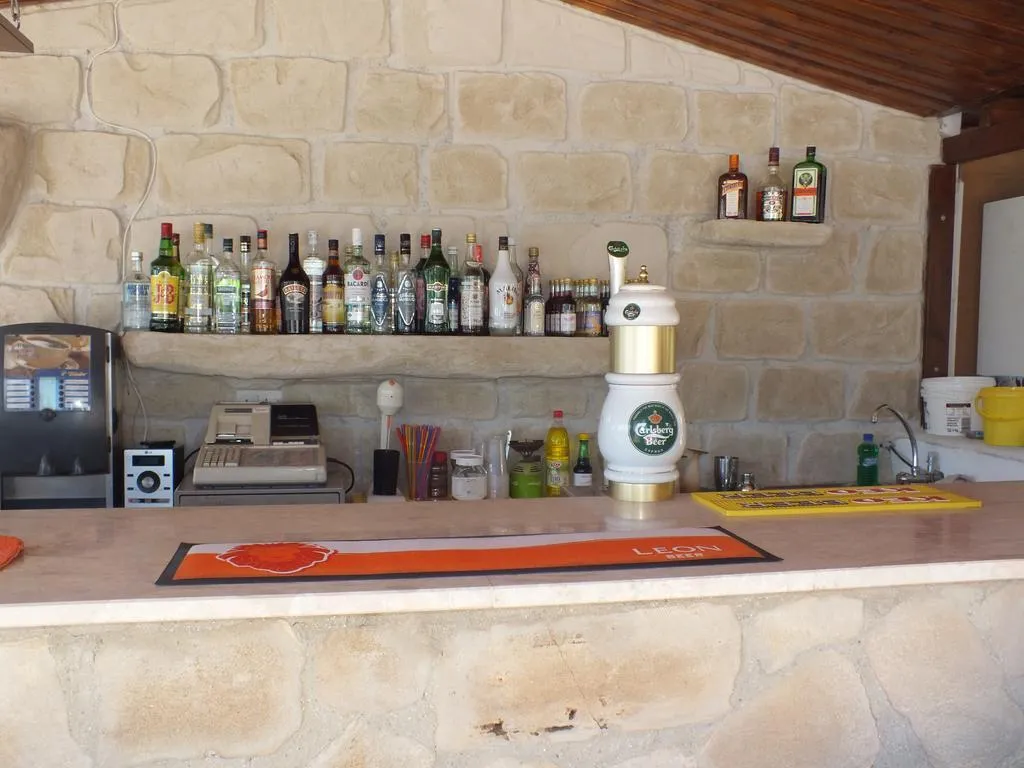 Bar, Petsas Apartments, Cyprus