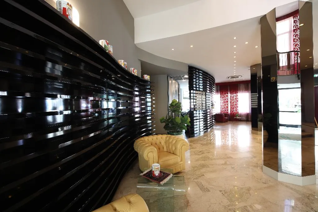 Lobby, Grande Albergo Maugeri, Catania
