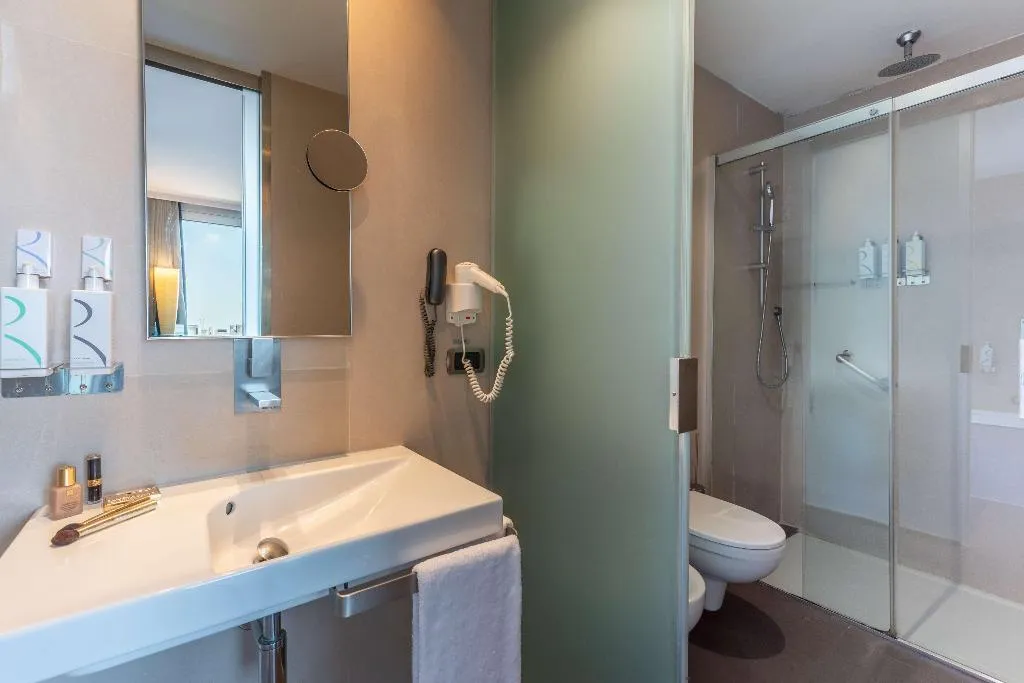 JUNIOR SUITE KING SIZE BED Room, Best Western Premier Hotel Royal Santina, Rome