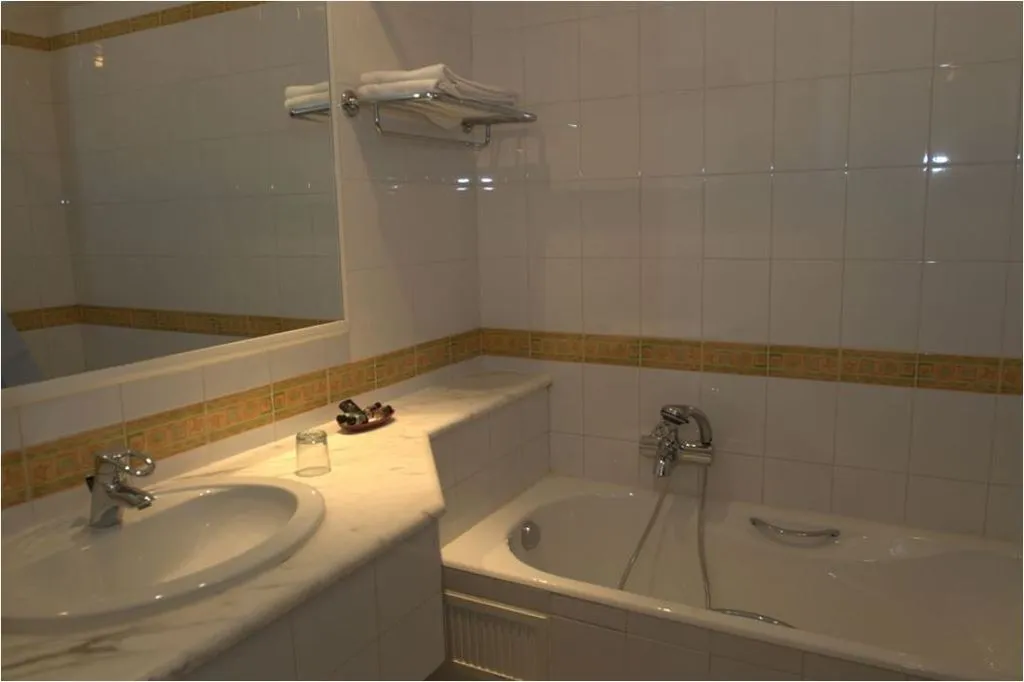 Room, Marina Palace, Tunisia