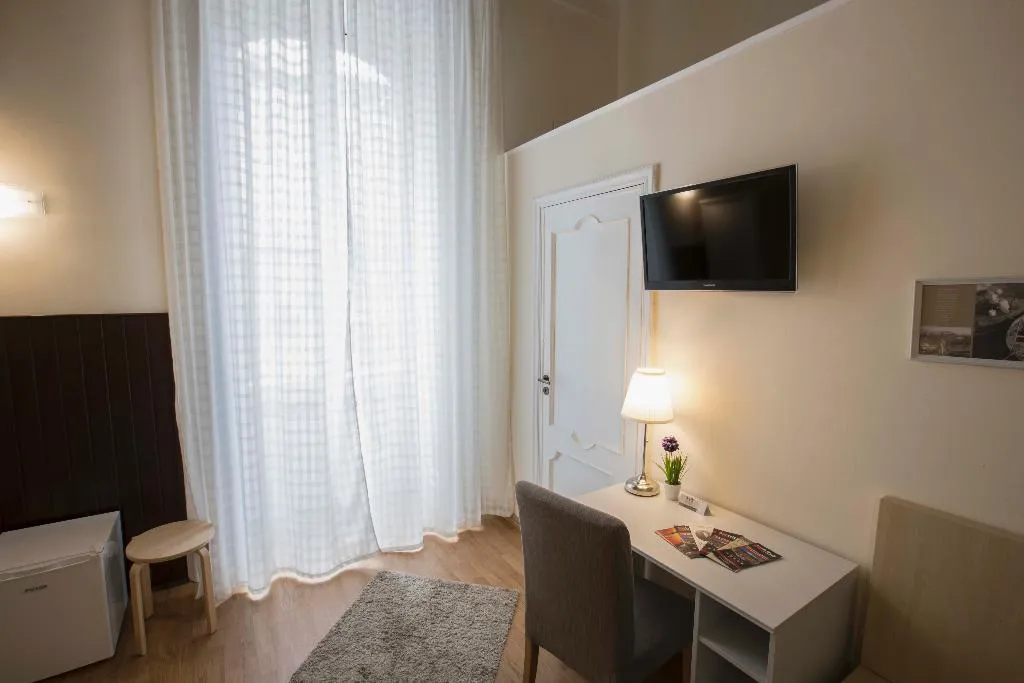 DOUBLE STANDARD Room, Dimora Novecento, Catania