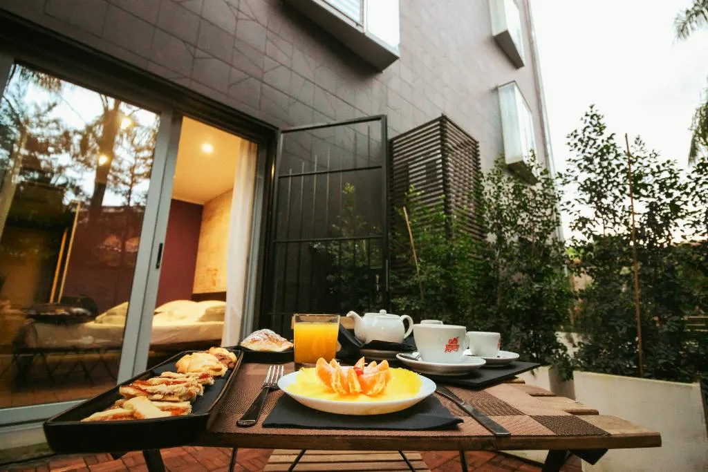 DOUBLE SUPERIOR Room, Black, Rome