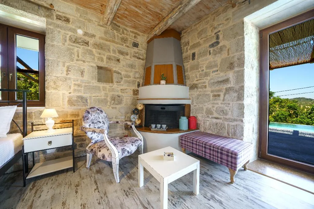 STUDIO CAPACITY 2 Room, Asion Lithos, Crete