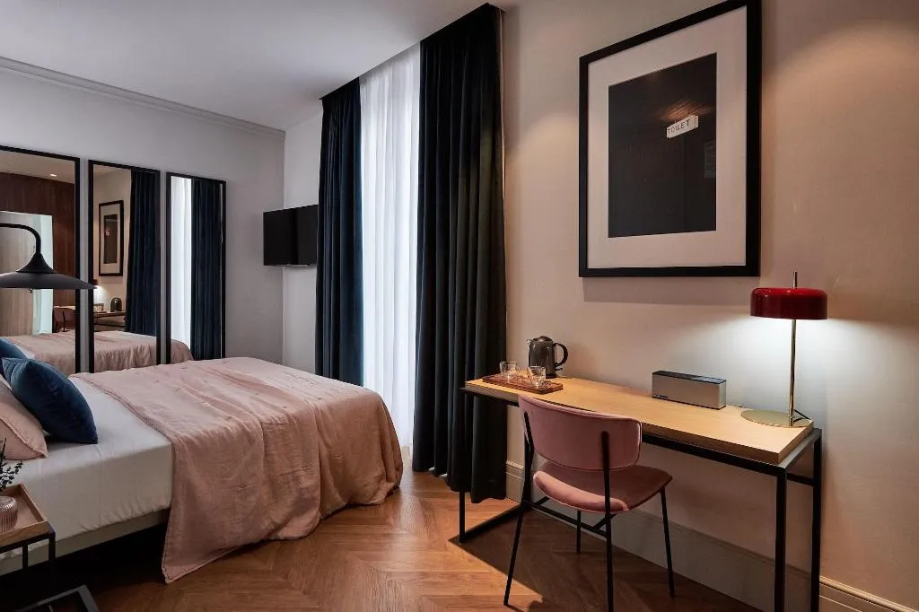 Room, Room Mate Collection Helen Berger, Valencia