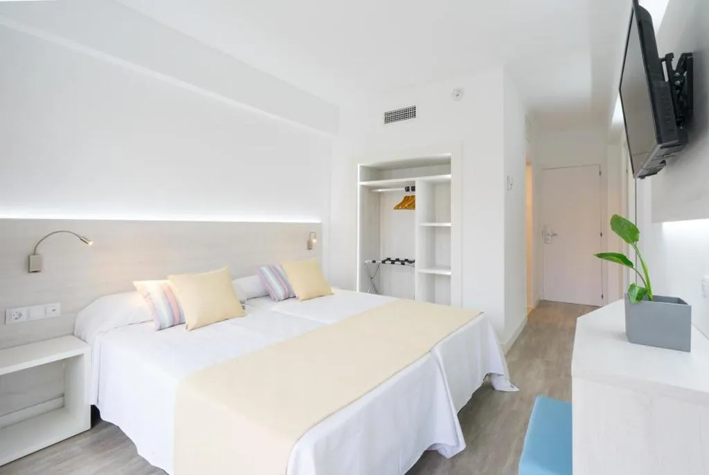 SINGLE STANDARD Room, BelleVue Vistanova, Majorca