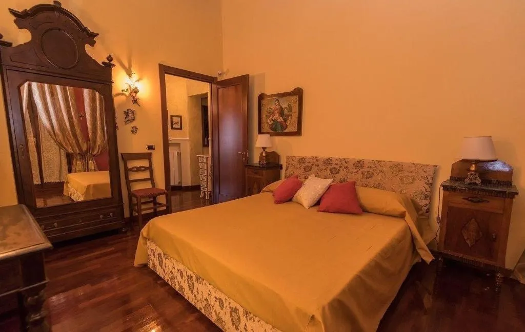 Room, B B Il Nascondiglio Di Esta A, Catania