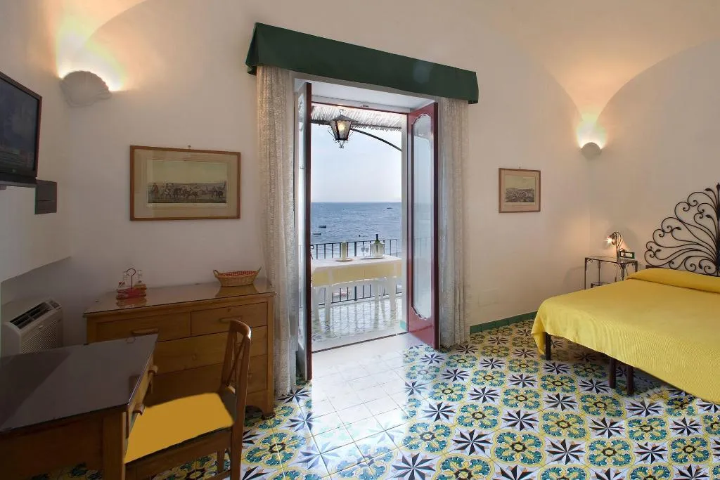 Room, La Caravella Positano, Naples
