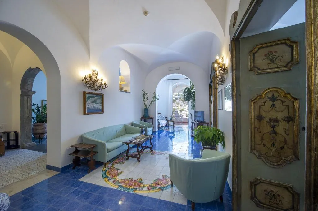 Lobby, Casa Albertina, Naples