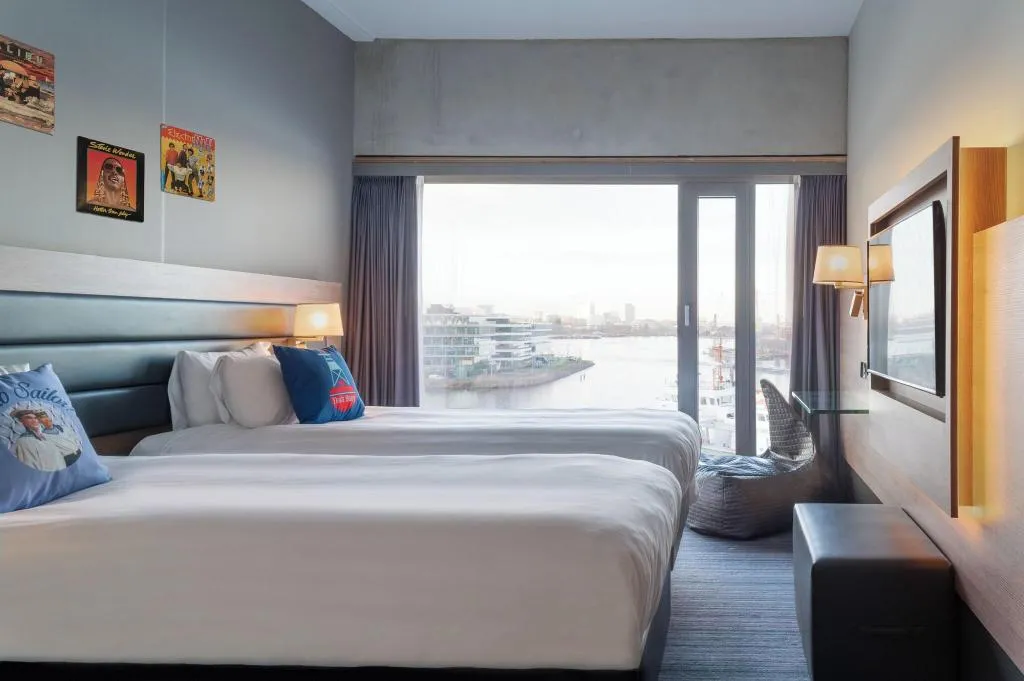Room, Moxy Amsterdam Houthavens, Amsterdam