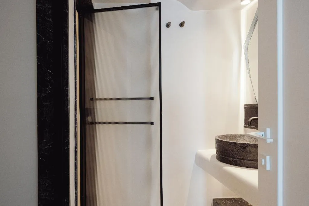 DOUBLE WITH JACUZZI Room, IKIES Santorini, Santorini