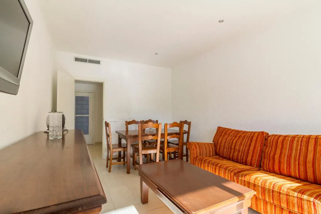 APARTMENT CAPACITY 6 Room, Apartments Sunway San Jorge, Costa Brava