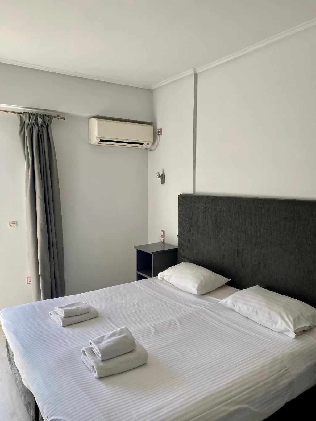 SUITE CAPACITY 6 Room, Art Suites, Athens