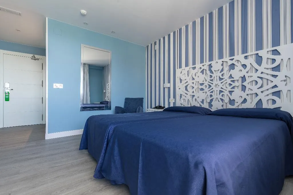 Double or Twin POOL VIEW Room, La Barracuda, Costa Del Sol