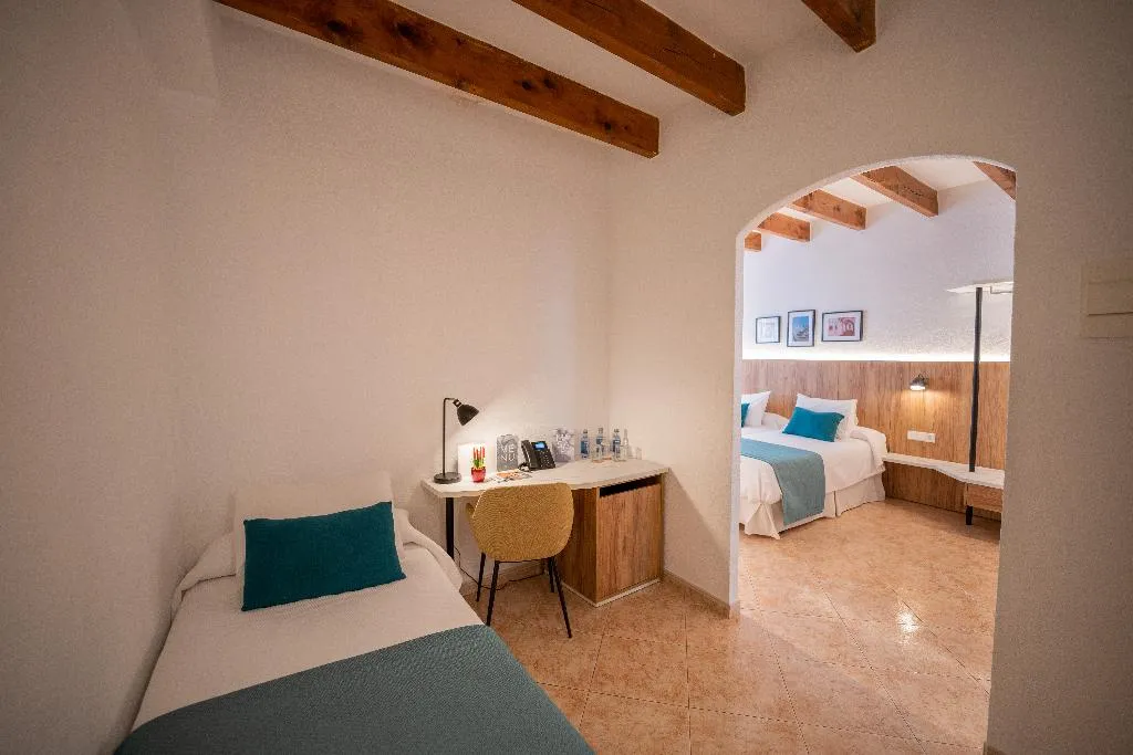 TRIPLE STANDARD Room, Hotel Alfons, Menorca