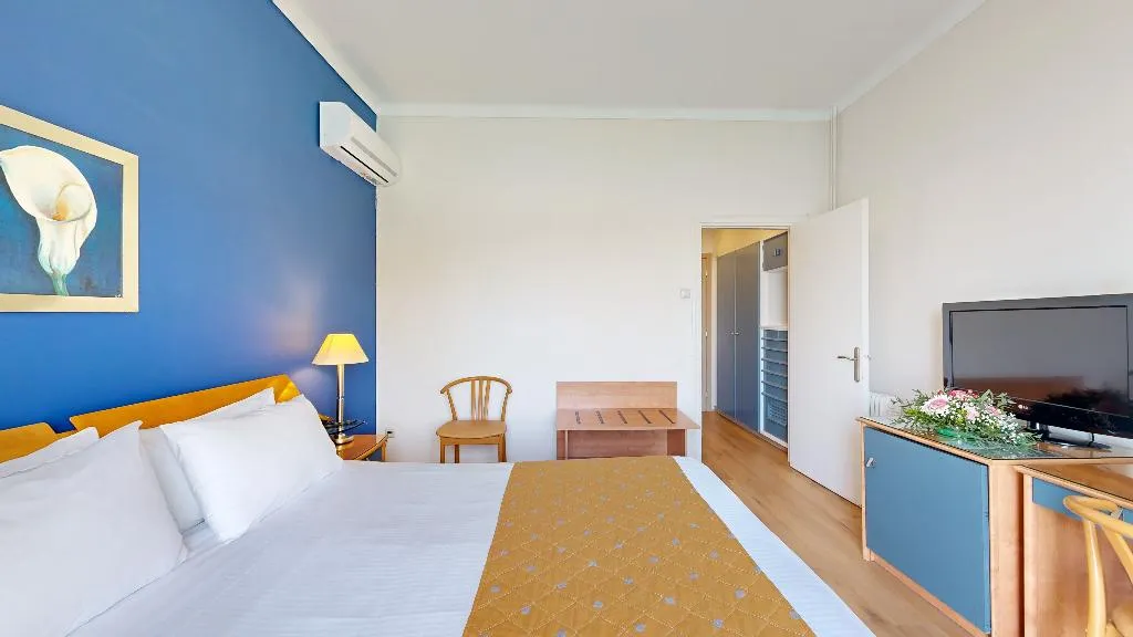 Double or Twin SEA VIEW Room, Lucy Hotel, Athens