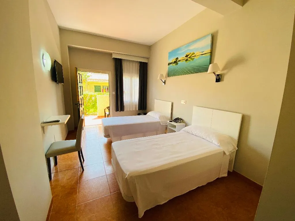 TWIN WITH TERRACE Room, Hotel Los Jazmines, Costa Del Sol