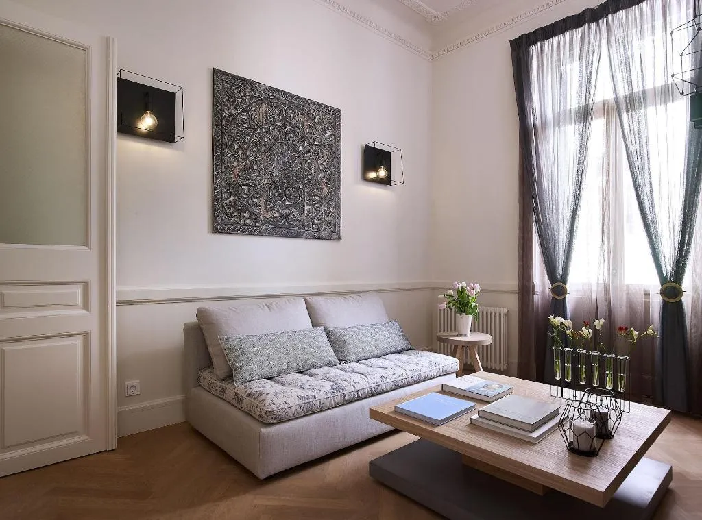 Room, Thiseio 1915, Athens