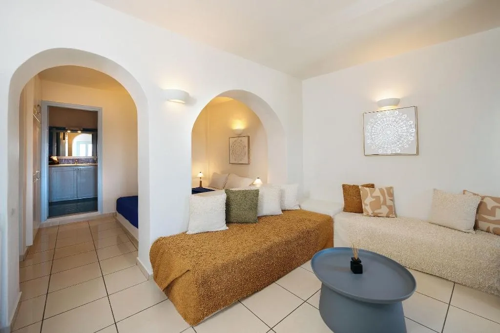 Room, Kastro Suites, Santorini