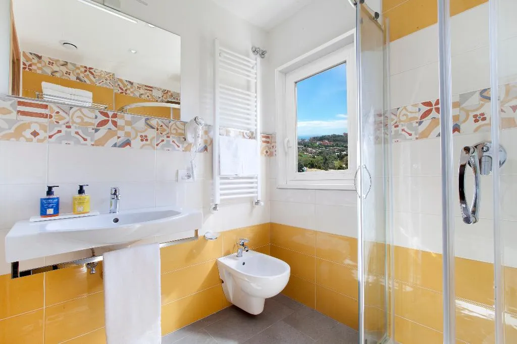 Double or Twin STANDARD Room, O Sole Mio, Naples
