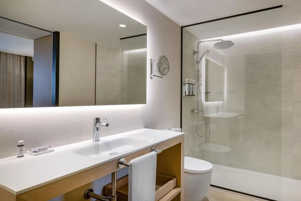 Room, AC Barcelona Victoria Suites, Barcelona
