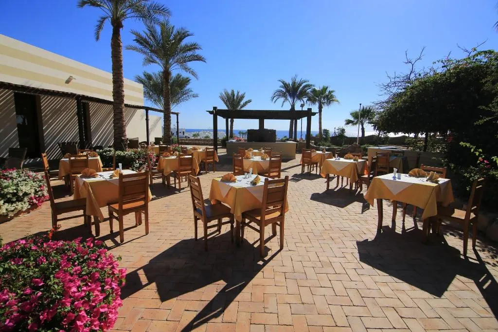 Restaurant, Club Reef Resort, Red Sea Riviera