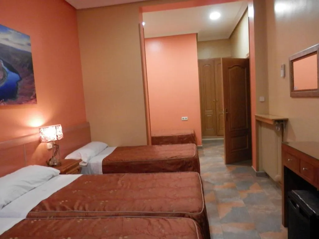 Room, Hostal Del Pez Azul, Madrid