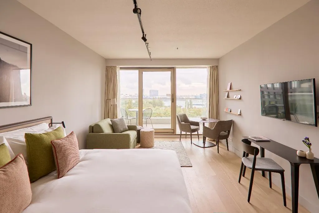 APARTMENT CAPACITY 6 TWO BEDROOMS Room, Wilde Amsterdam, Amsterdam