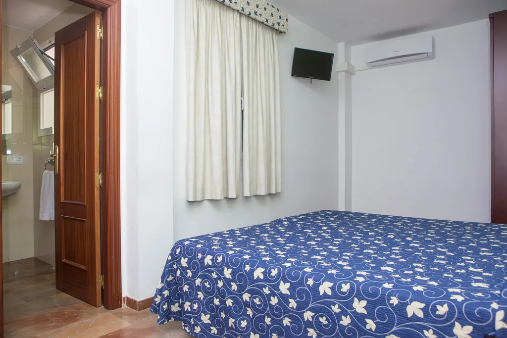 Double or Twin STANDARD Room, San Cayetano, Costa Del Sol