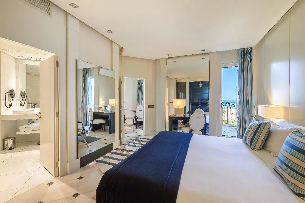 SUITE SEA VIEW WITH TERRACE Room, Santos Las Arenas Balneario Resort, Valencia