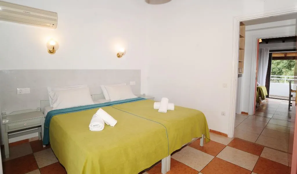 APARTMENT CAPACITY 5 TWO BEDROOMS Room, Katia Beach, Corfu