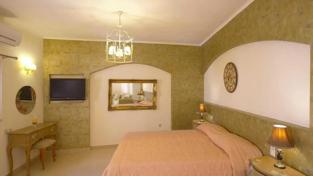 JUNIOR SUITE STANDARD Room, Casa Moazzo, Crete