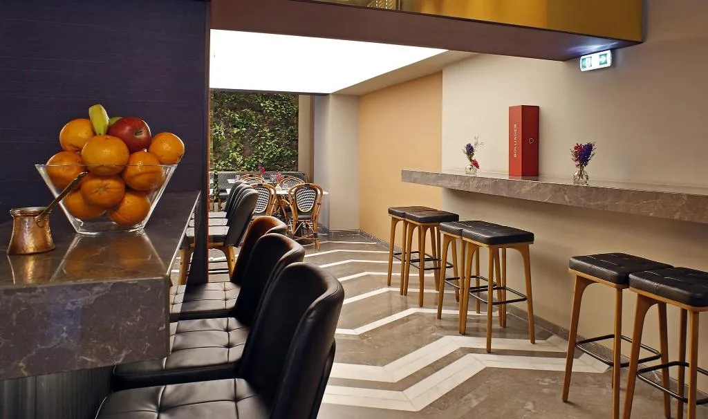 Restaurant, Lozenge Hotel, Athens