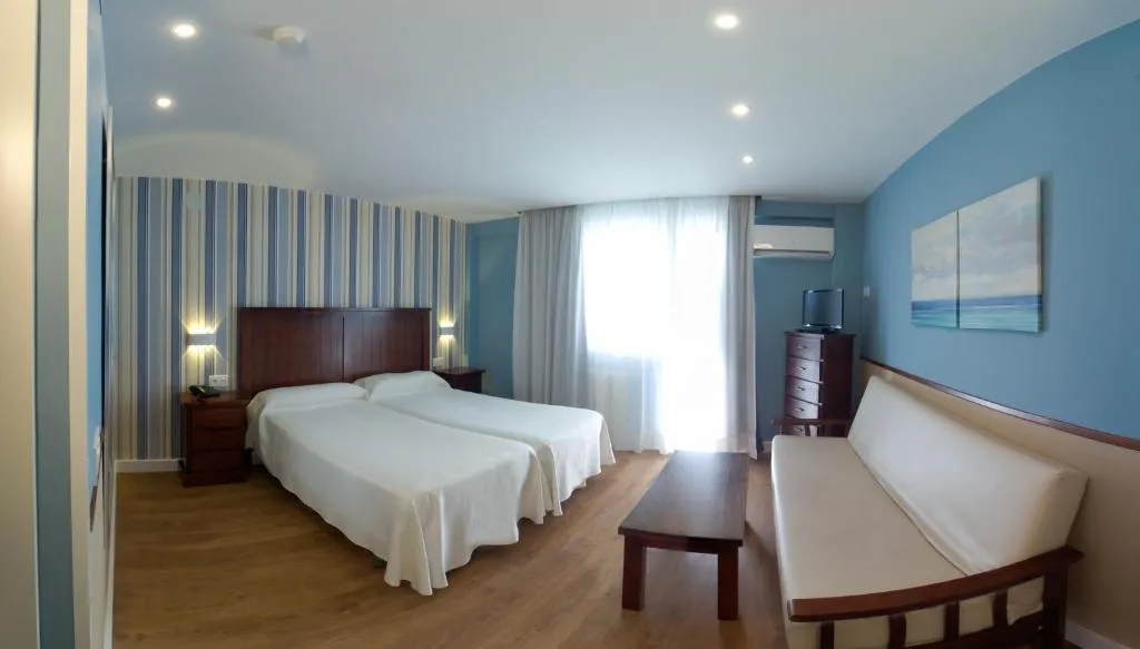 TRIPLE STANDARD Room, La Barracuda, Costa Del Sol