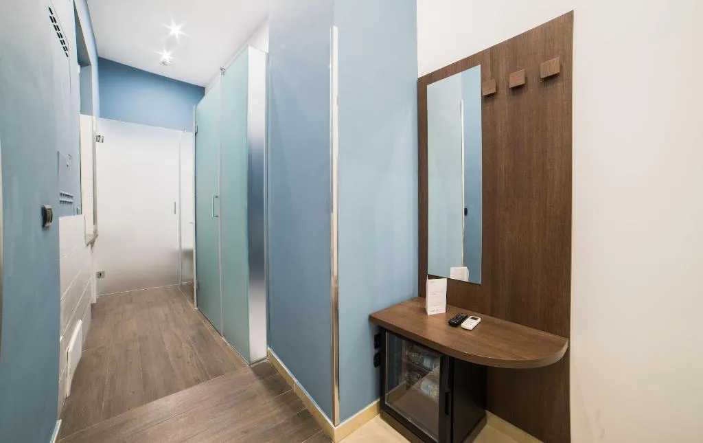 Room, Bed & Breakfast Chiaia 32, Naples