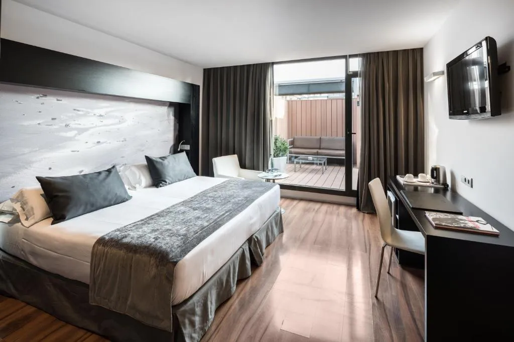 Double or Twin SUPERIOR WITH TERRACE Room, Catalonia Catedral, Barcelona