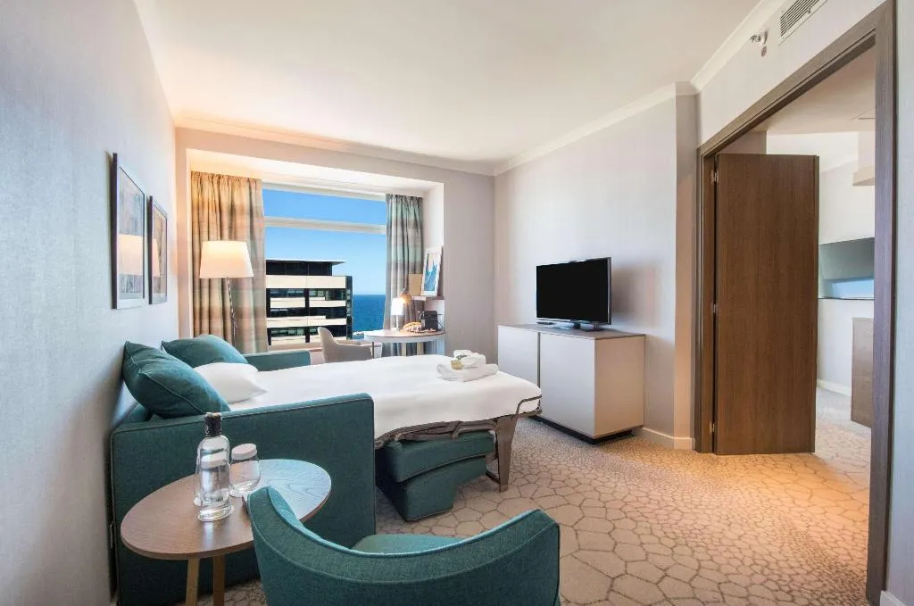 SUITE STANDARD Room, Hilton Diagonal Mar Barcelona, Barcelona