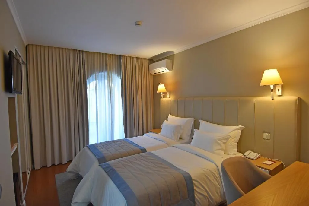 DOUBLE POOL VIEW Room, Suave Mar, Porto