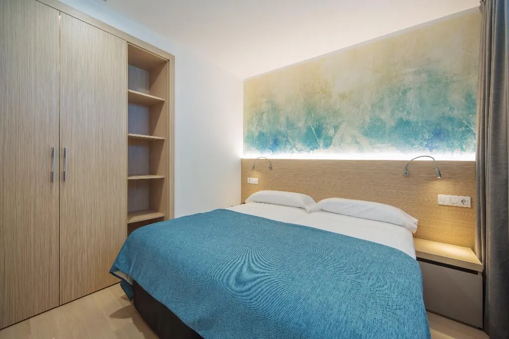 APARTMENT DELUXE CAPACITY 2 Room, Fontanellas Playa, Majorca