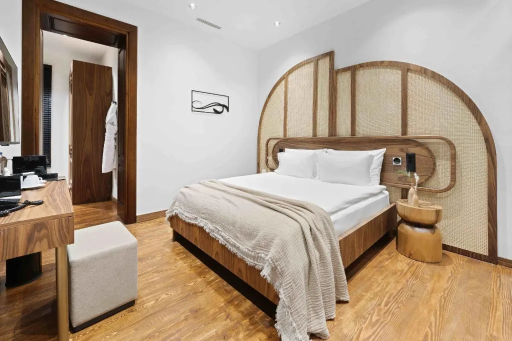 SUITE WITH JACUZZI Room, Belmondo Suites Old Town Antalya, Antalya
