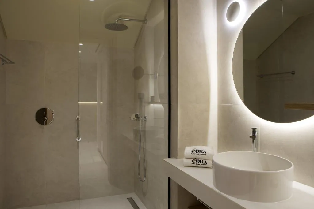 JUNIOR SUITE SEA VIEW WITH PRIVATE POOL Room, MERAVIA Leonardo Limited Edition, Halkidiki