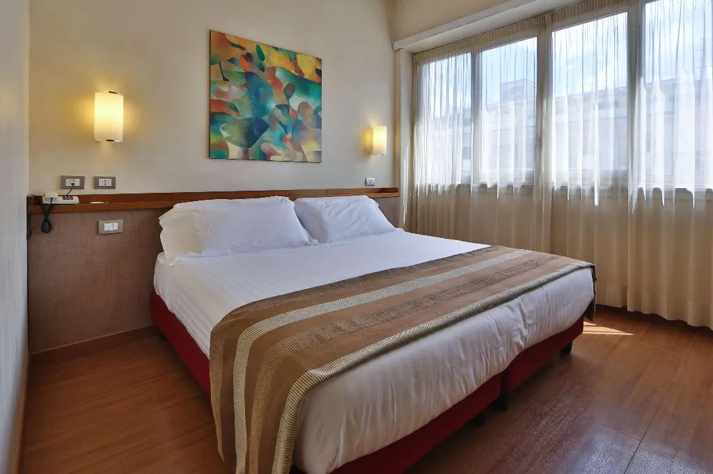 DOUBLE QUEEN SIZE BED Room, Best Western Hotel Piccadilly, Naples