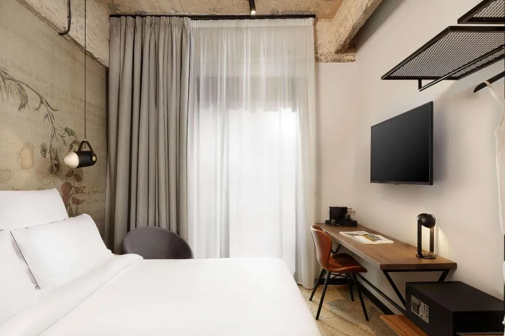 Room, Anise Aluma Athens, Tapestry Collection by Hilton, Athens