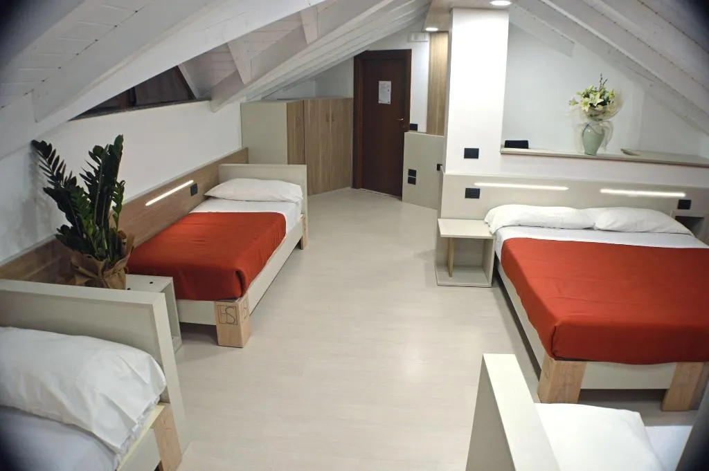 Room, Hotel Ristorante Sempione, Milan