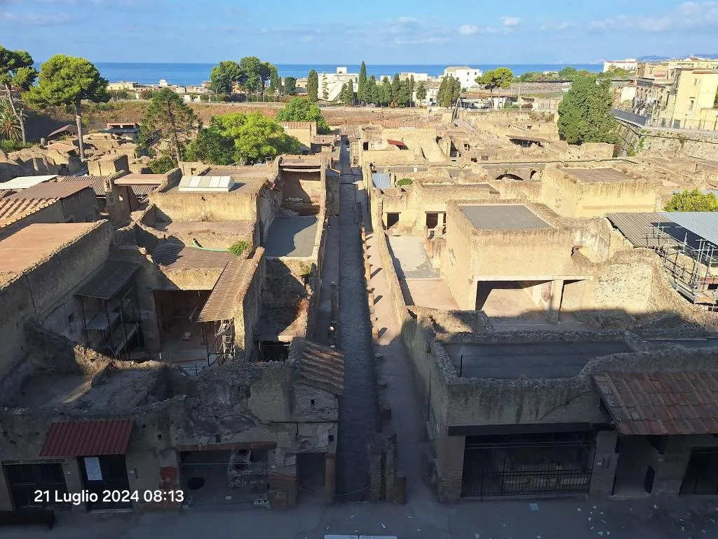 General view, I Papiri, Naples